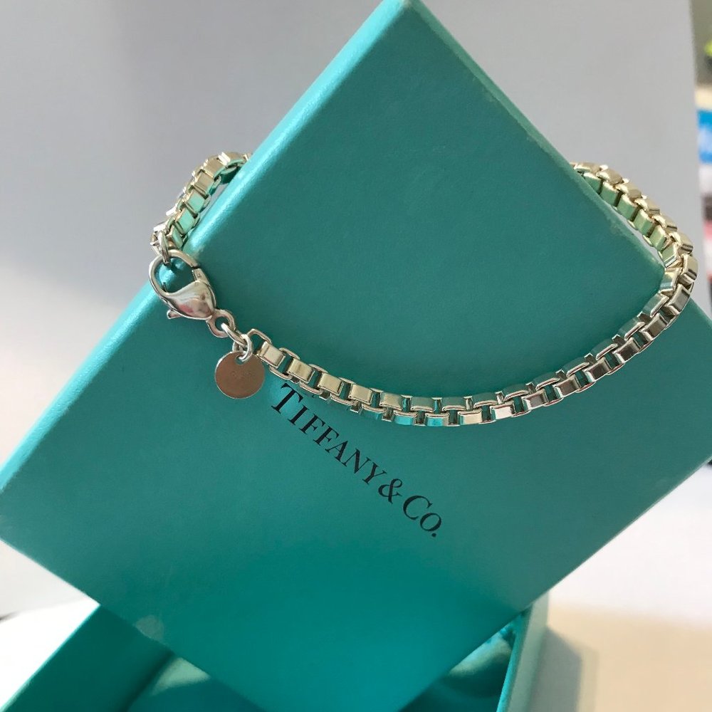 Authentic Tiffany & Co Sterling Silver (925) Venetian Box Chain Bracelet, 7.5"
